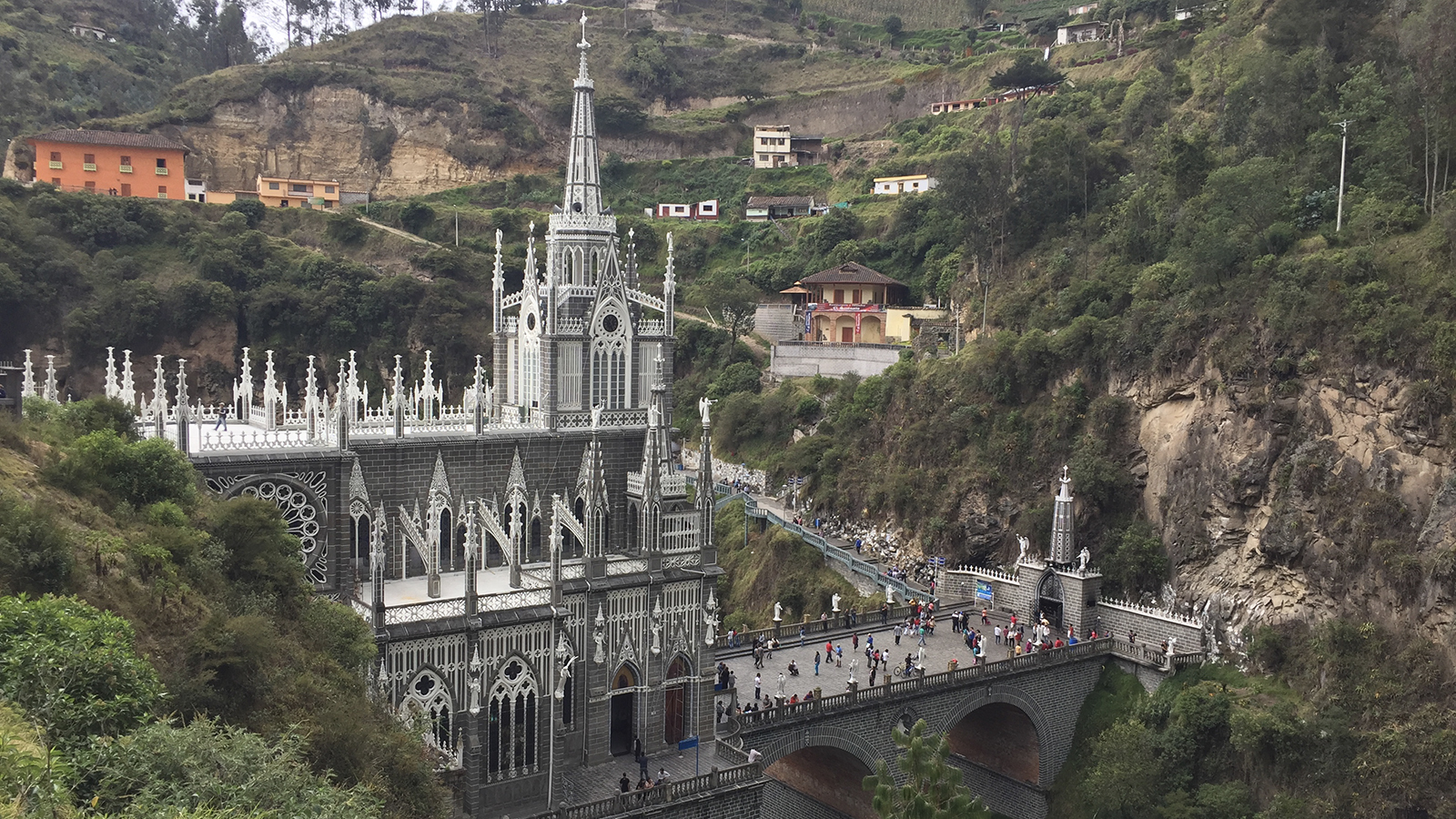 santuario-las-lajas-ipiales